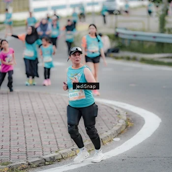 Runner Photo 8304932