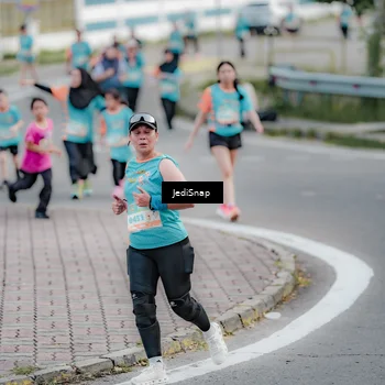 Runner Photo 8304933