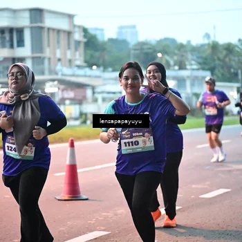 Runner Photo 8304942