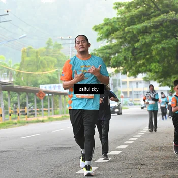 Runner Photo 8304971