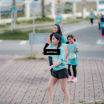 Runner Photo 8304973
