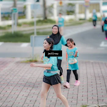 Runner Photo 8304975