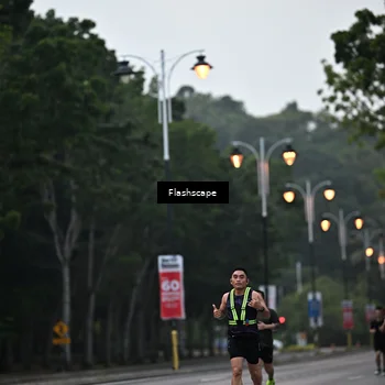 Runner Photo 8305005