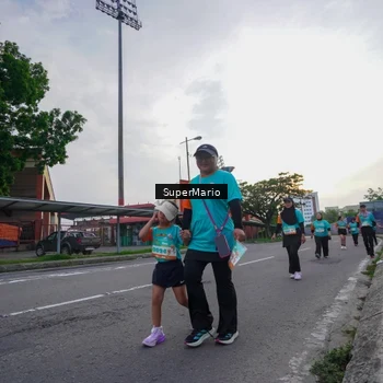 Runner Photo 8305018