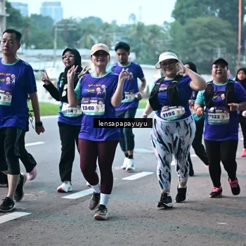 Runner Photo 8305034