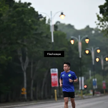 Runner Photo 8305049