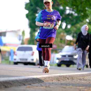 Runner Photo 8305061