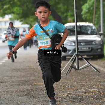 Runner Photo 8305063
