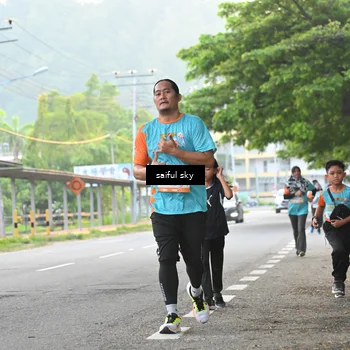 Runner Photo 8305072