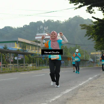 Runner Photo 8305084