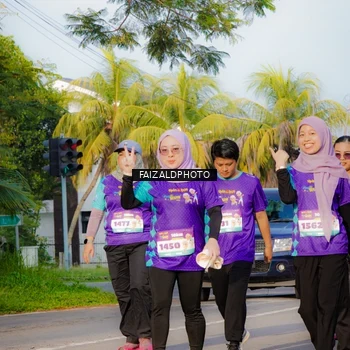Runner Photo 8305100