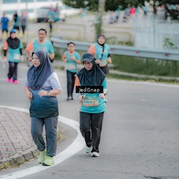 Runner Photo 8305105