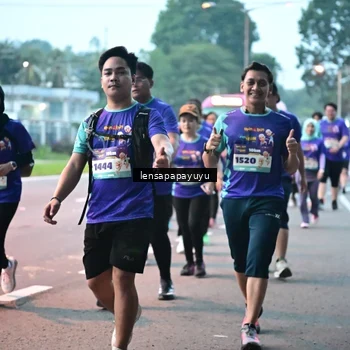 Runner Photo 8305121
