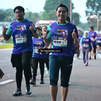 Runner Photo 8305122