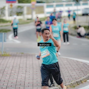 Runner Photo 8305126