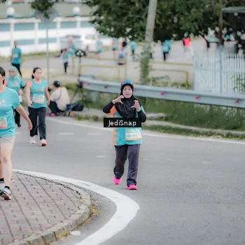 Runner Photo 8305137