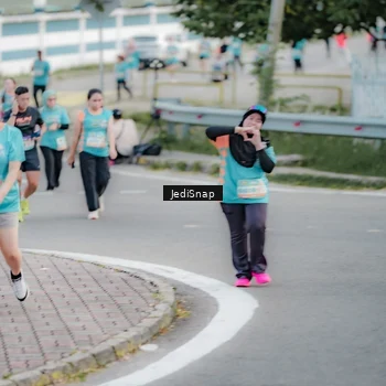 Runner Photo 8305161