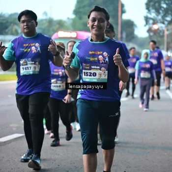 Runner Photo 8305172