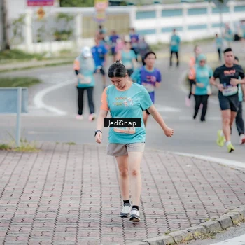Runner Photo 8305180