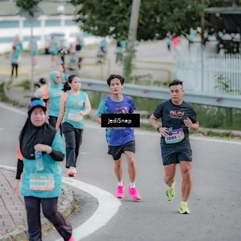 Runner Photo 8305197