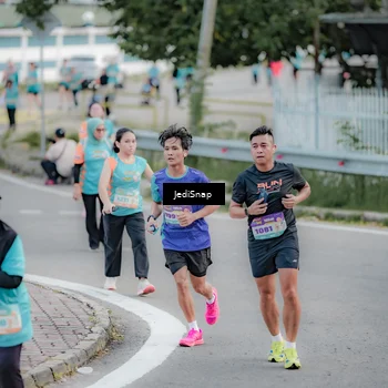 Runner Photo 8305206