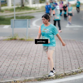 Runner Photo 8305210