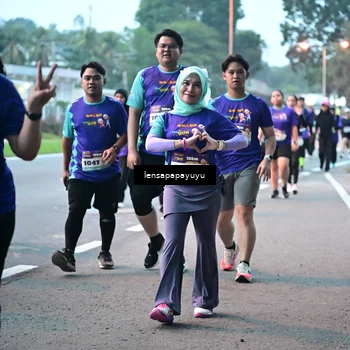 Runner Photo 8305243