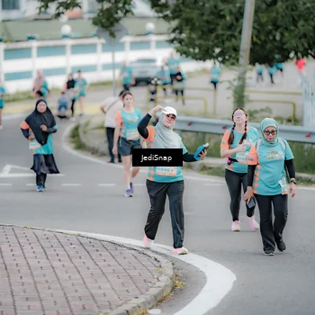 Runner Photo 8305248