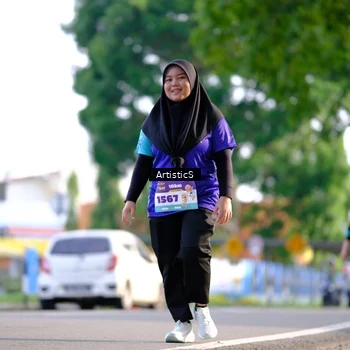 Runner Photo 8305292