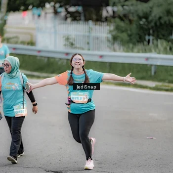 Runner Photo 8305297