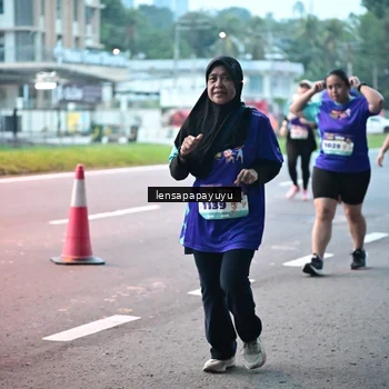 Runner Photo 8305303