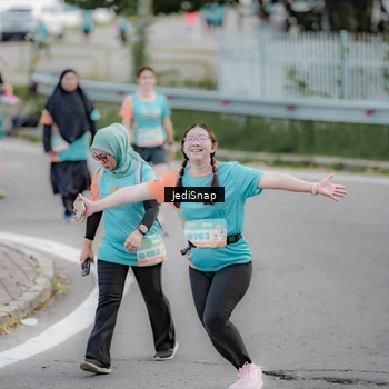 Runner Photo 8305309