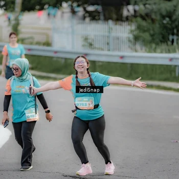 Runner Photo 8305313