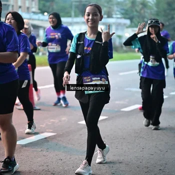 Runner Photo 8305355