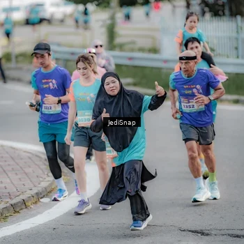 Runner Photo 8305374