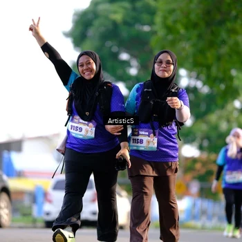 Runner Photo 8305400