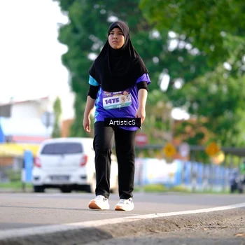 Runner Photo 8305417
