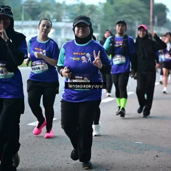 Runner Photo 8305423
