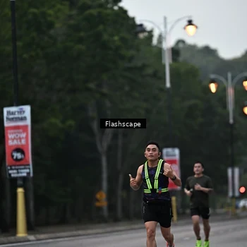 Runner Photo 8305429