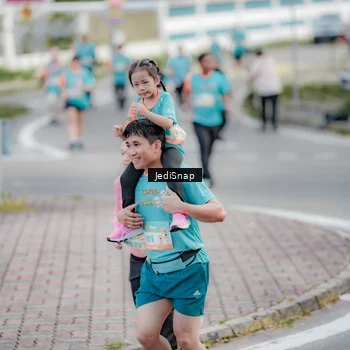 Runner Photo 8305432