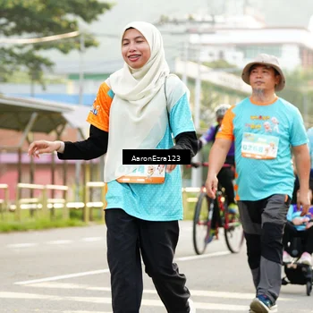 Runner Photo 8305442
