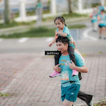 Runner Photo 8305452