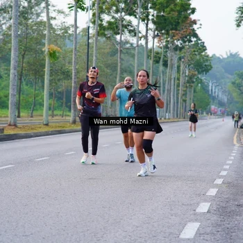 Runner Photo 8305453
