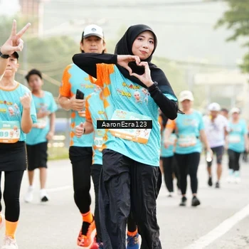 Runner Photo 8305477