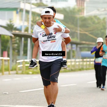 Runner Photo 8305494