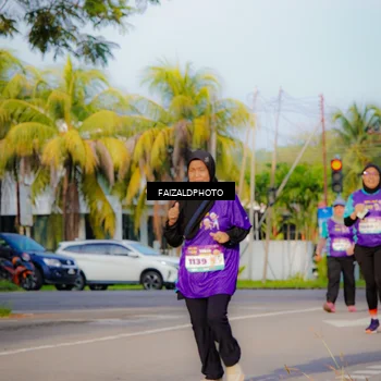 Runner Photo 8305502