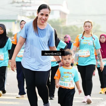 Runner Photo 8305559