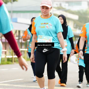 Runner Photo 8305575