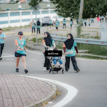 Runner Photo 8305599