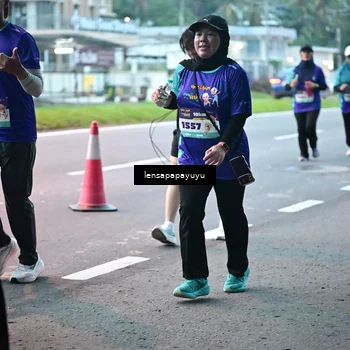Runner Photo 8305600
